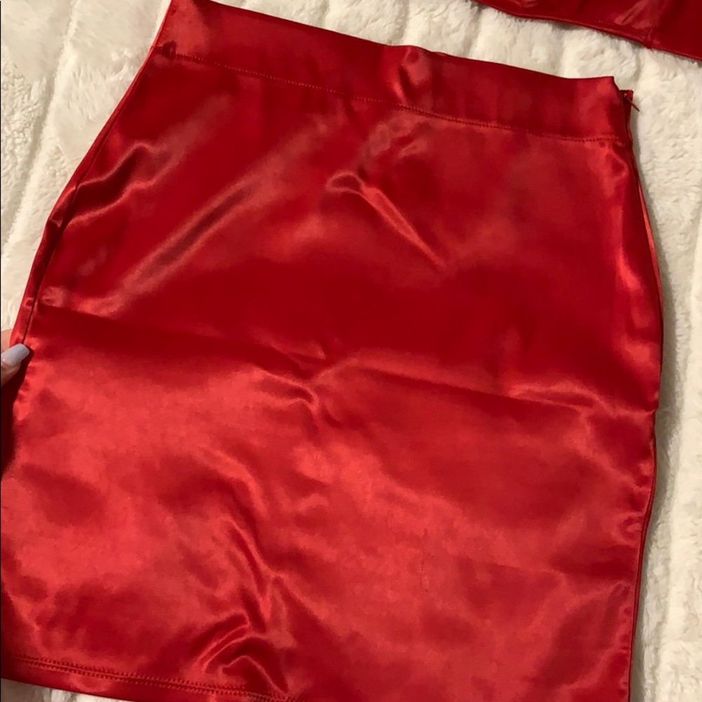 Sexy red 2 piece from Fashion Nova - Picture 2 of 4